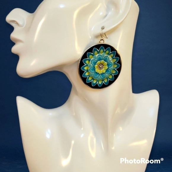 3/$30 Jumbo Metal Lotus Circle Dangle Hook Earrings - Picture 1 of 4